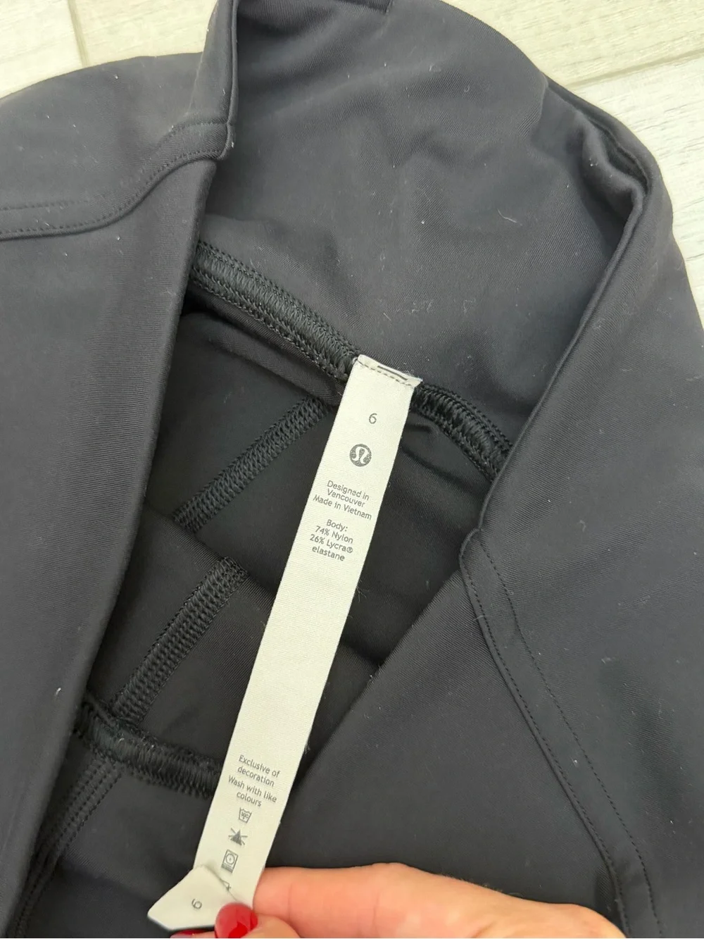 Lululemon InStill High Rise Pants Leggings Black 25” Size 6 Gym Activewear